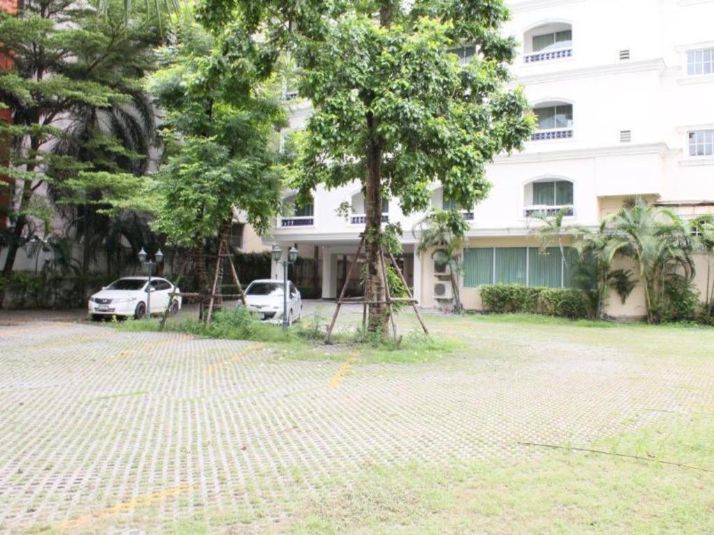 ロマンス ホテル スリナカリン バンコク都 エクステリア 写真